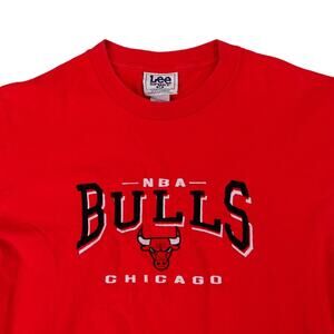 VTG Lee Sport Chicago‎ Bulls Men's Red 90s Spell Out Embroidered T-Shirt Sz M